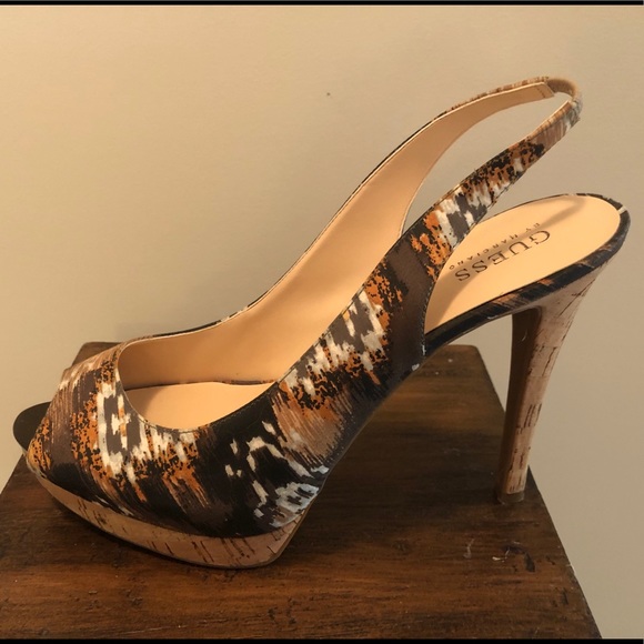 Guess by Marciano pumps - Picture 3 of 5